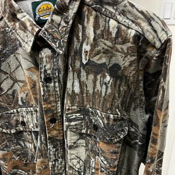Men’s Medium Cabela’s Button Down Hunting Shirt - Picture 2 of 8